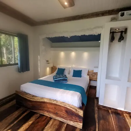 Glamping Tomaselli Villa Manuel Antonio Exterior photo