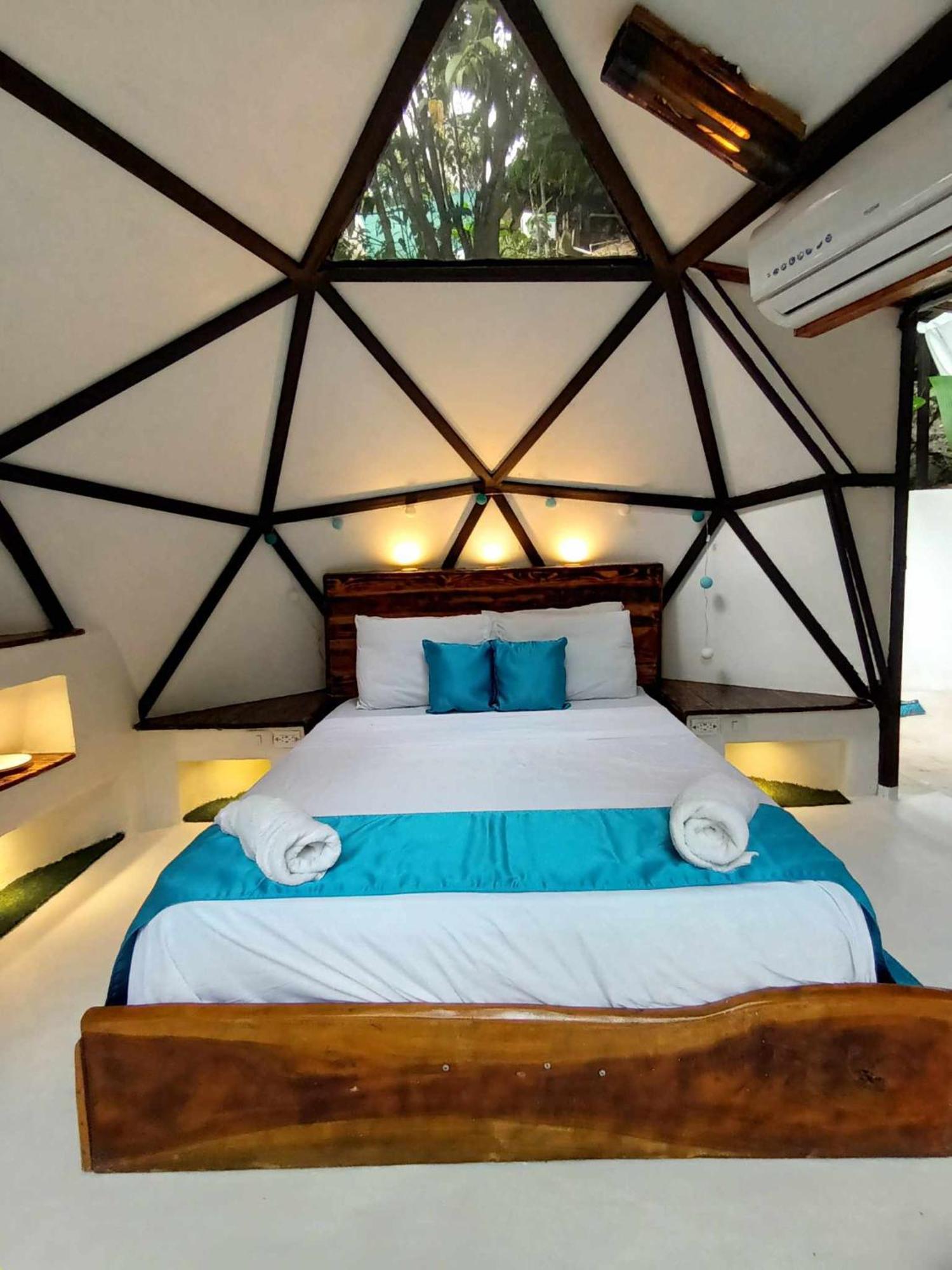 Glamping Tomaselli Lodge Manuel Antonio